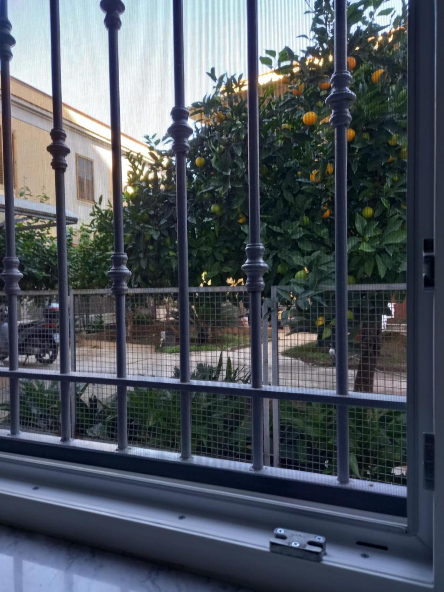 Momenti E Monumenti Villa Palermo Bagian luar foto